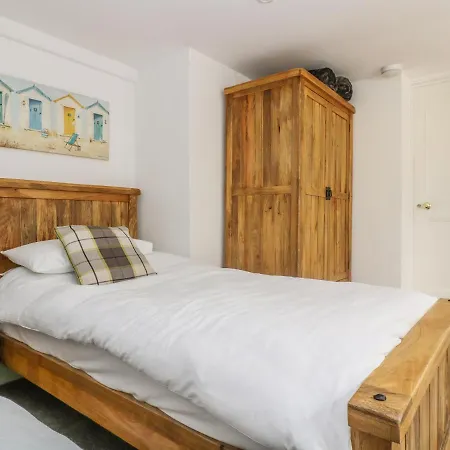 The Watch Below Apartment Polruan